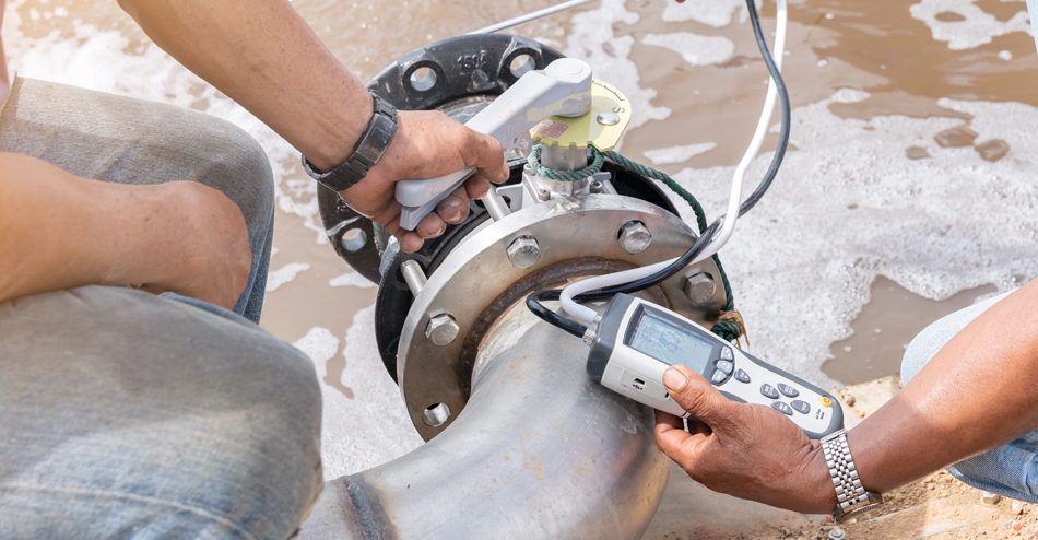 technician-velocity-measuring