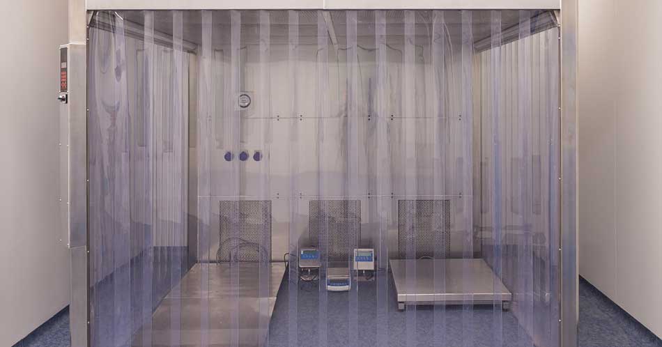 clean-room-equipment